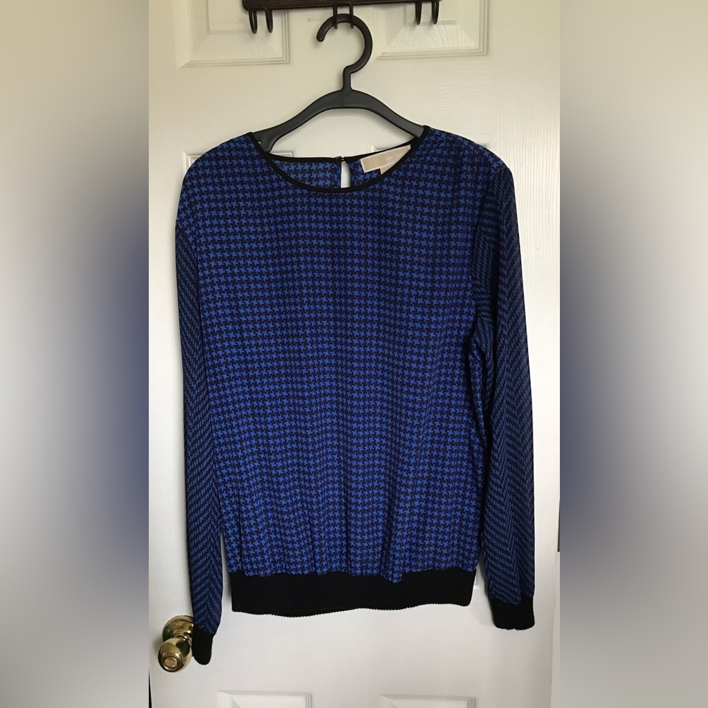 Long sleeve blouse